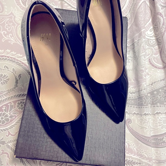 H&M - Picture 2 of 3